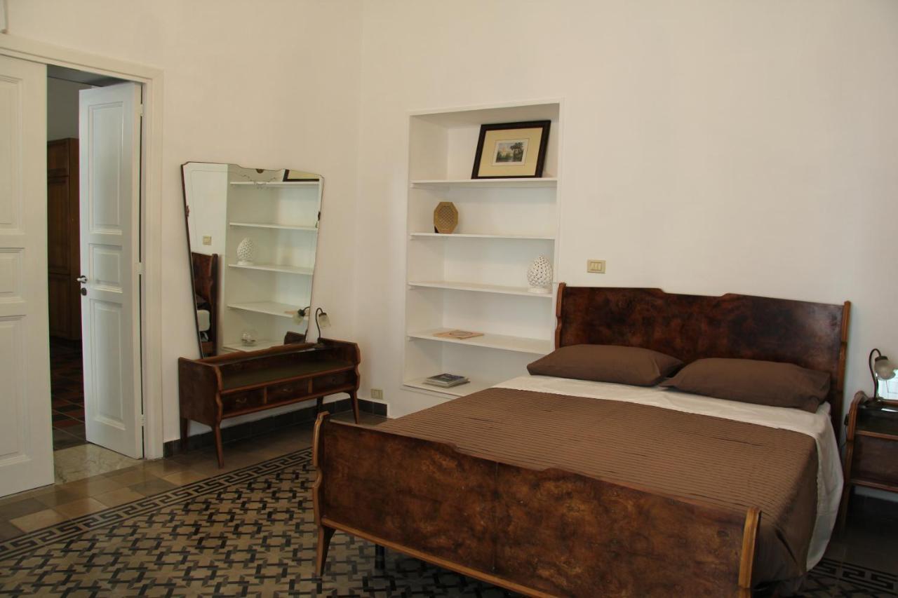 Casa Vacanza Icaros, Ortigia Hictoric Center, 200 Mt From The Beach Syracuse Exteriér fotografie