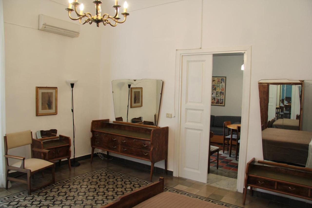 Casa Vacanza Icaros, Ortigia Hictoric Center, 200 Mt From The Beach Syracuse Exteriér fotografie